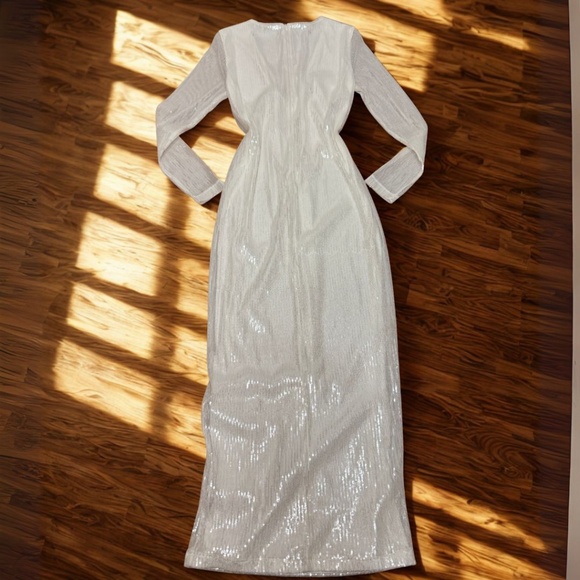 White Sequins Floor Length Body-con Keyhole Dress Lioness Size XL - Picture 5 of 6